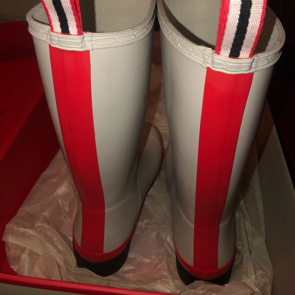 Hunter play boots